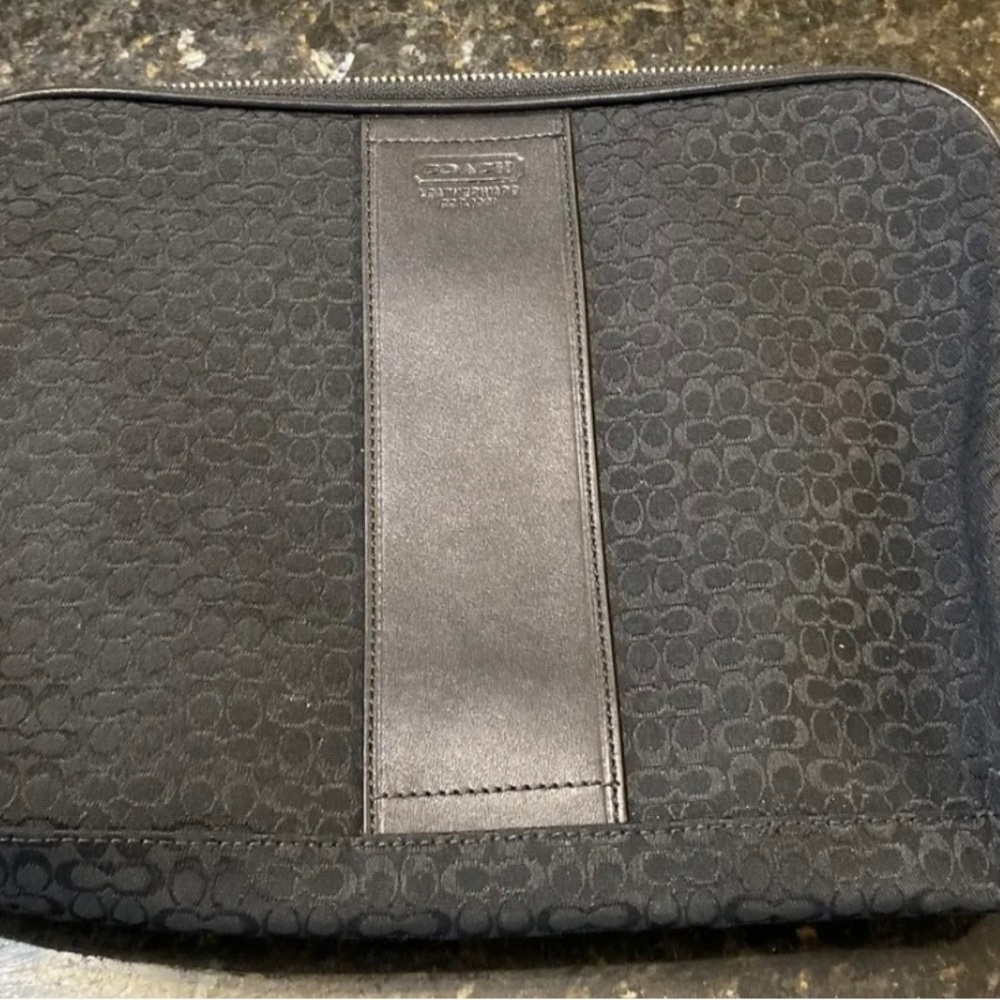 NWT Coach Black Mini Signature Canvas Large Cosmetic Makeup Bag! Very Nice Bag!